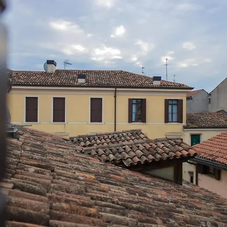 Historic Center - Piazza Delle Erbe Padova